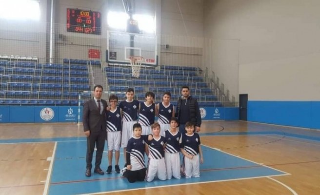 Darıca Final Basketbolda Yarı Finalde