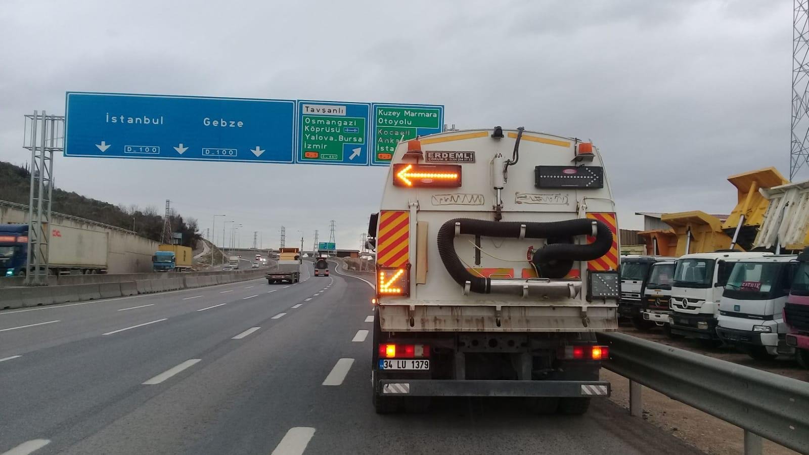 Kocaeli'nin en işlek karayolları yıl boyunca temizleniyor