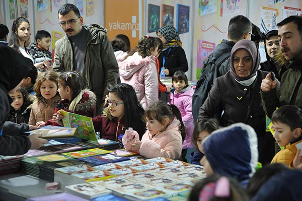 Darıcalılardan Kitap Fuarı'na yoğun ilgi