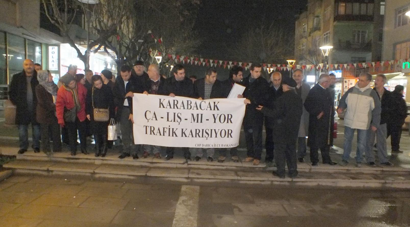  Darıca CHP'den Karabacak'a pankartlı protesto