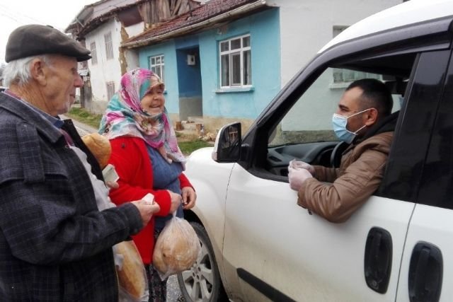 Darıca'da fırıncılar yoğun mesai yapıyor!