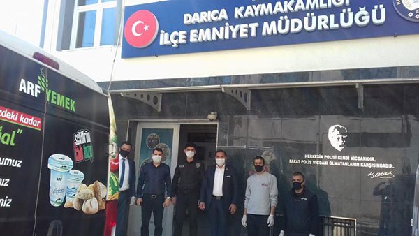 Meclis Üyesi Şen'den, görevli memurlara yemek ikramı