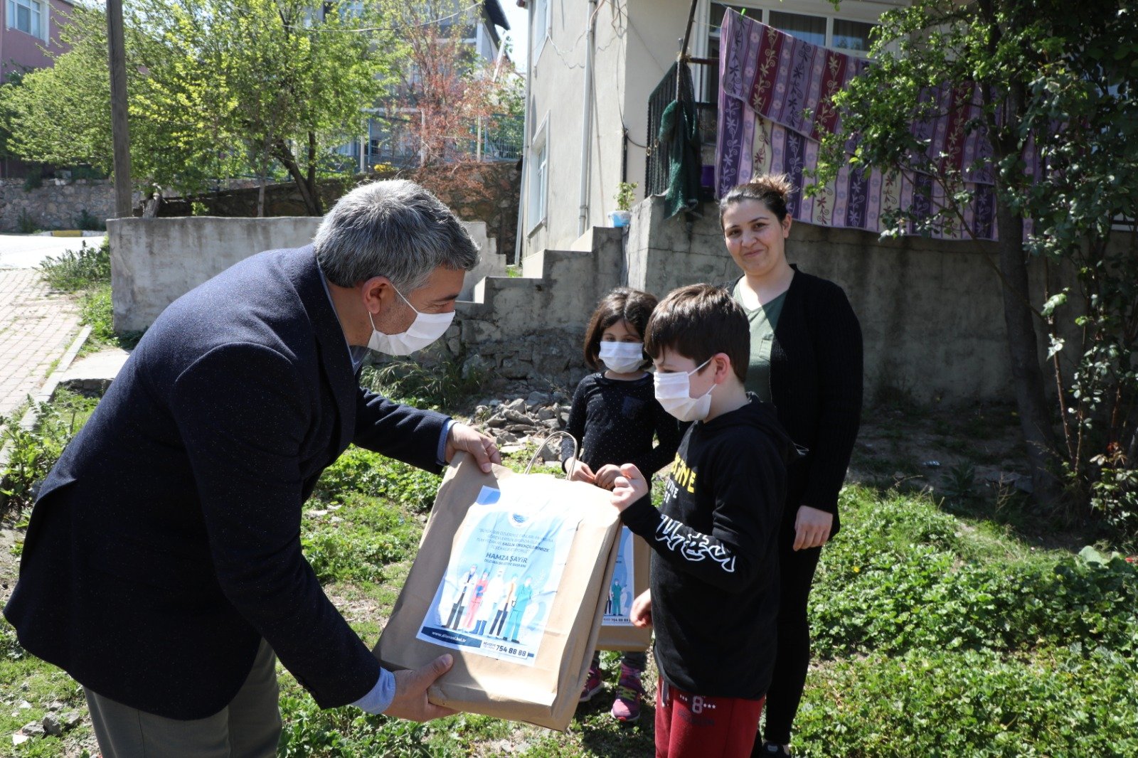 Şayir'den sağlık çalışanlarının çocuklarına 23 Nisan sürprizi