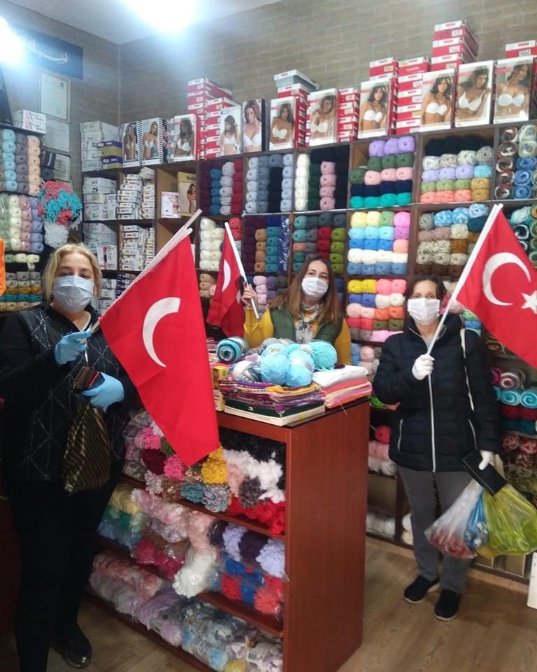 GTO, Darıcalılara Türk Bayrağı dağıttı