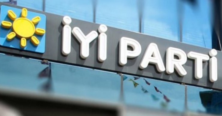 İYİ Parti'de kongreler askıya alındı