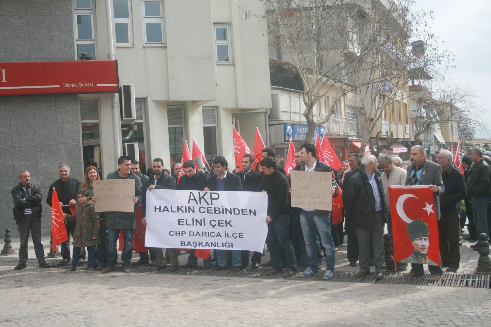  CHP Darıca, ulaşım zammını protesto etti