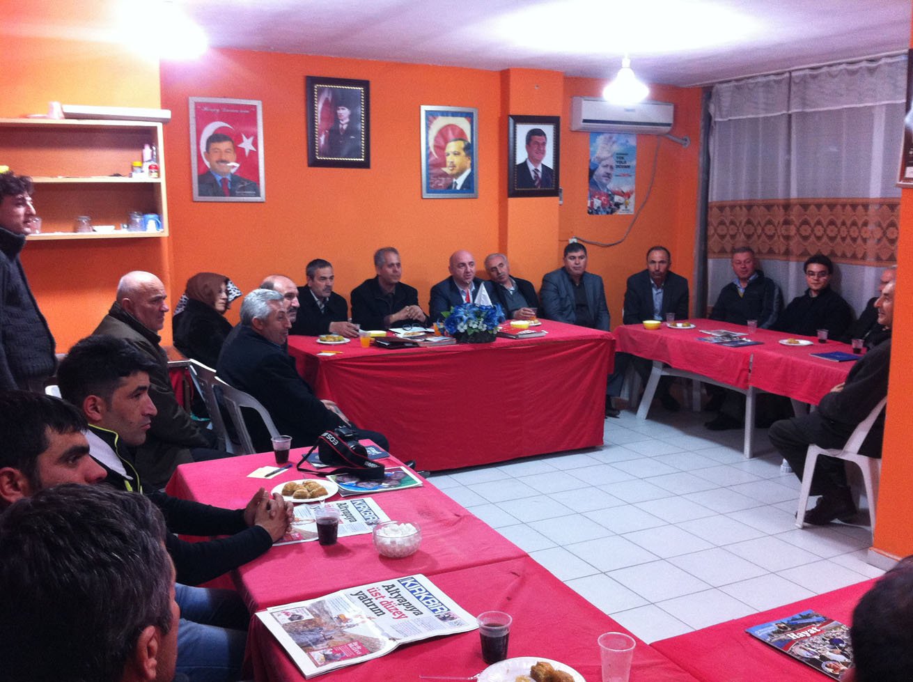 Ak Partili yöneticiler, Osmangazi teşkilatıyla buluştu