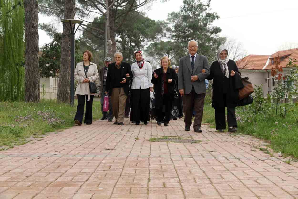 Huzurevi sakinleri huzurlu bir gün geçirdi