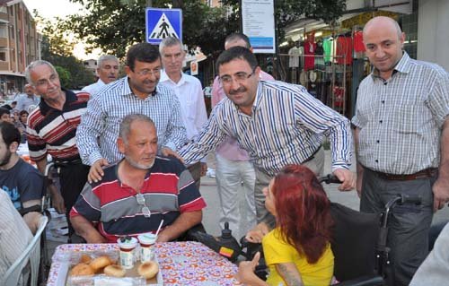 5 bin kişilik iftara yoğun ilgi!