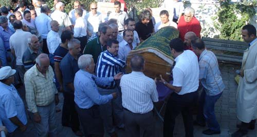 Saladdin amca, son yolculuğuna uğurlandı