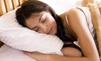 Az uyuyan kadınlar şişmanlıyor