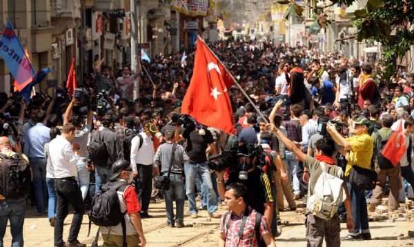 Gezi parkı protestolarını dünyaya DHA duyurdu, izletti