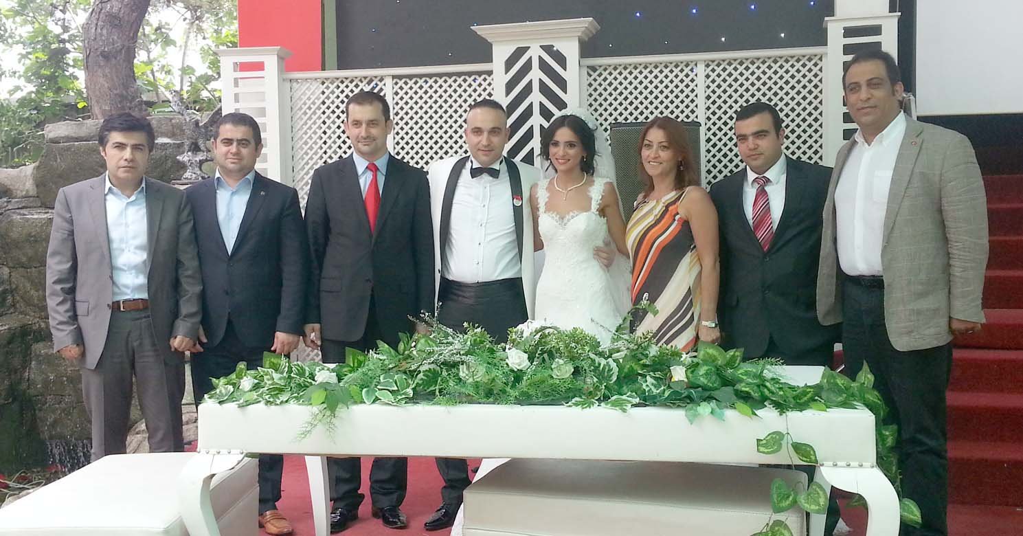 MHP'lileri buluşturan düğün!