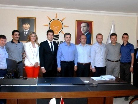 AKP'de siyasetin birincisi Tarım müdürü!