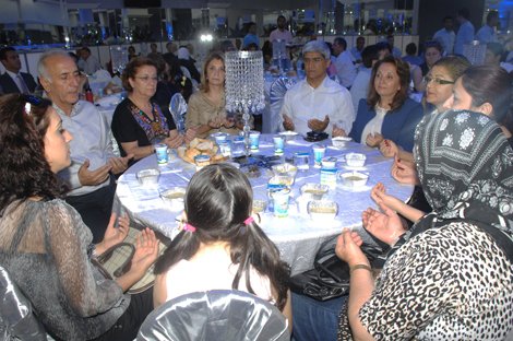 CHP Darıca ailesi, iftar yemeğinde buluştu