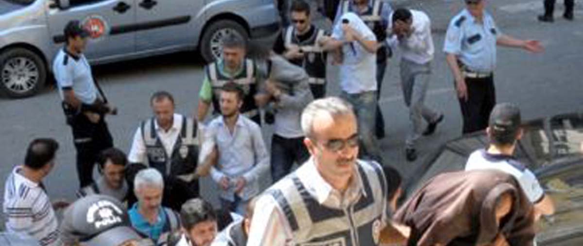 Uyuşturucu taciri 34 kişiye gözaltı