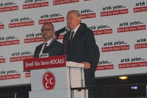 Bu sene yerel seçimlerde gece mitingini MHP'liler yaptı