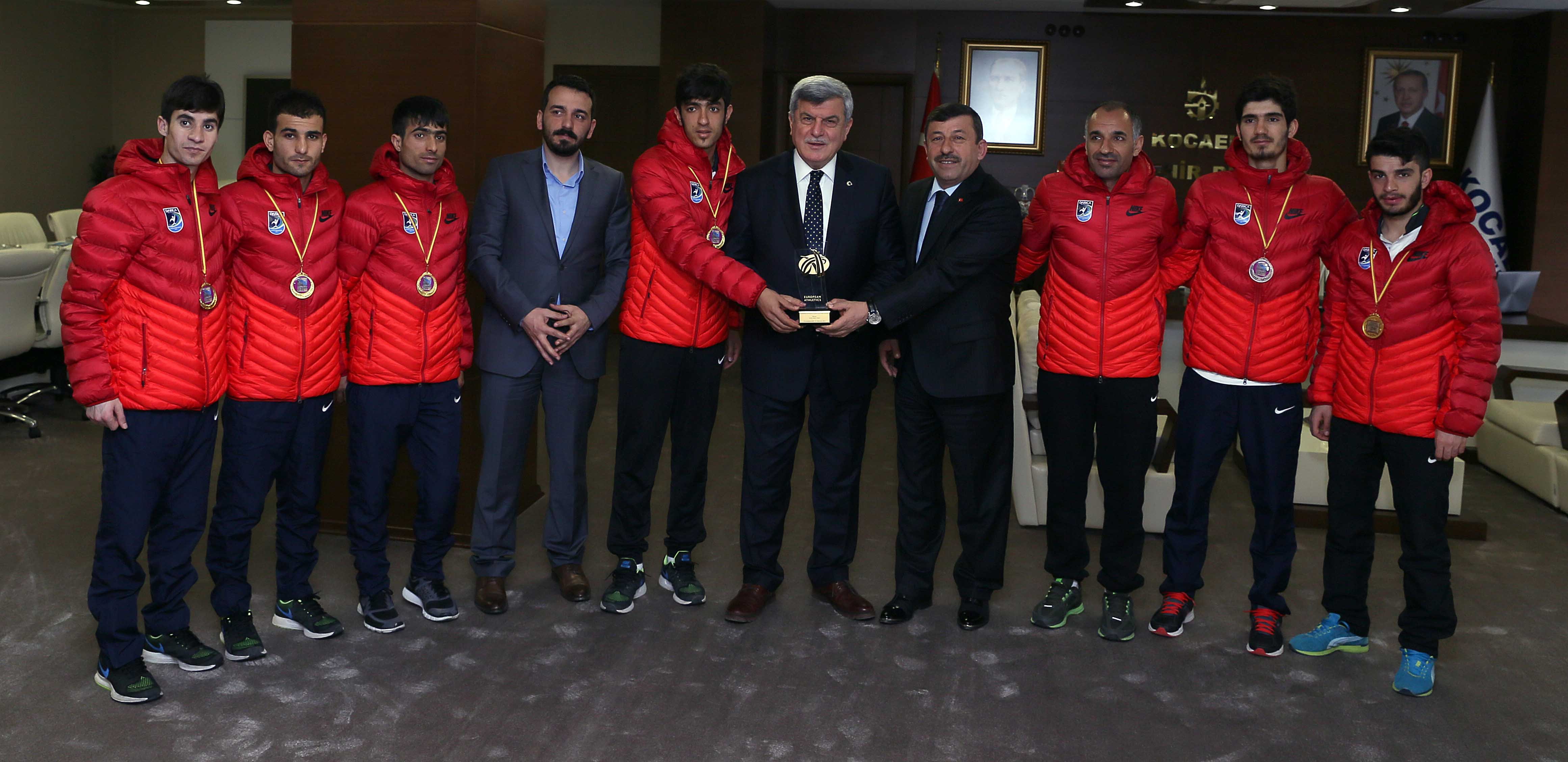 Avrupa Şampiyonu sporcularımız Karaosmanoğlu'na gitti