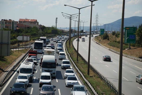 TEM Otoyolu'nda Ağustos ayına kadar çalışma var!