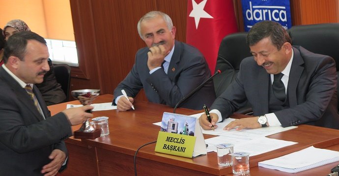 Karabacak, CHP'nin adayına oy verdi