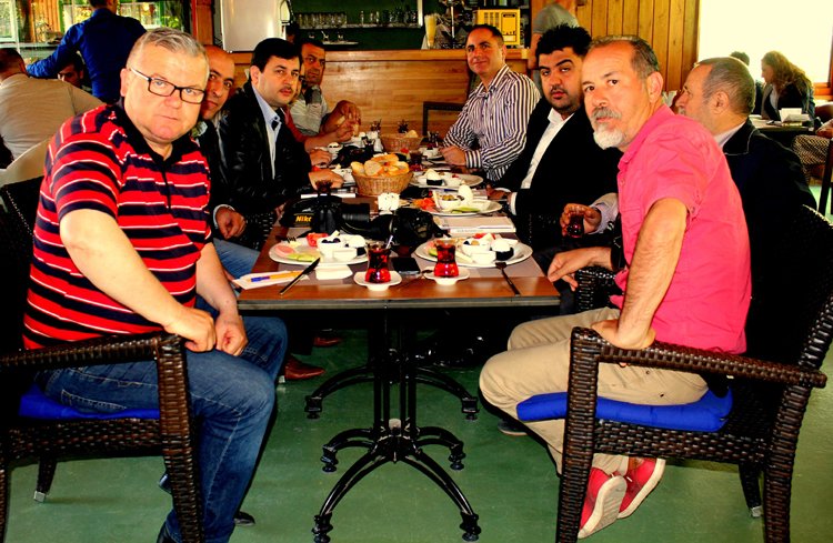 HERKES ELİNİ TAŞIN ALTINA KOYMALI