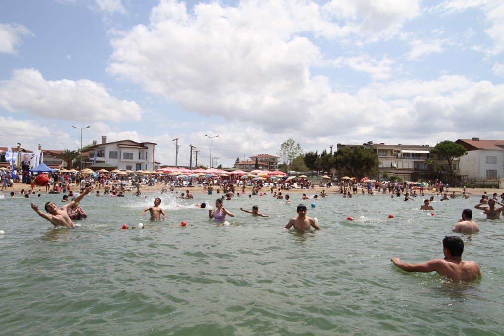 Bayramoğlu'nda deniz tertemiz