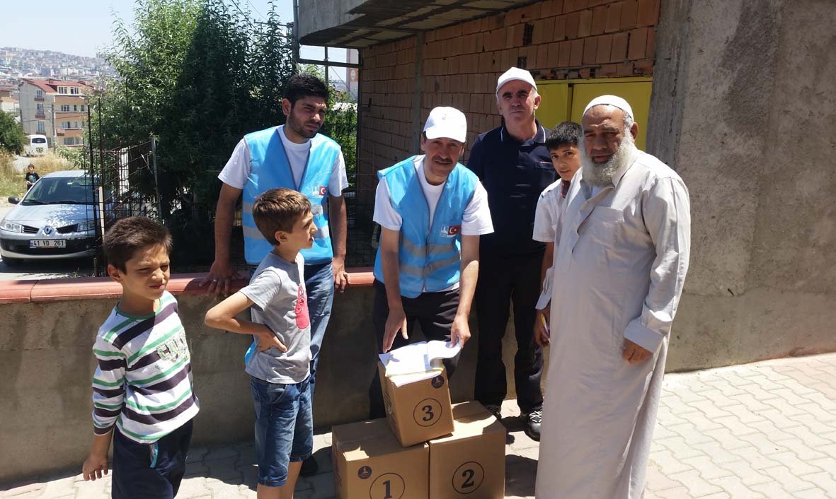 Suriyeli ailelere Ramazan yardımı
