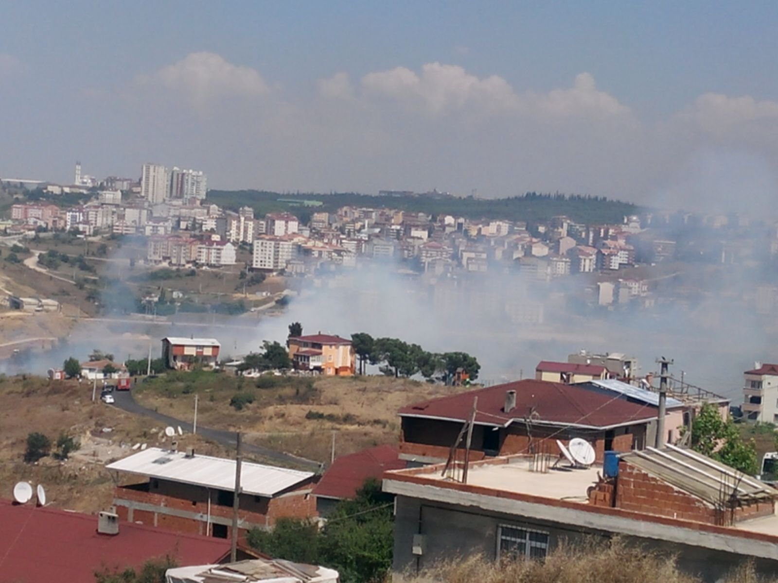 Eskihisar yine yanıyor!