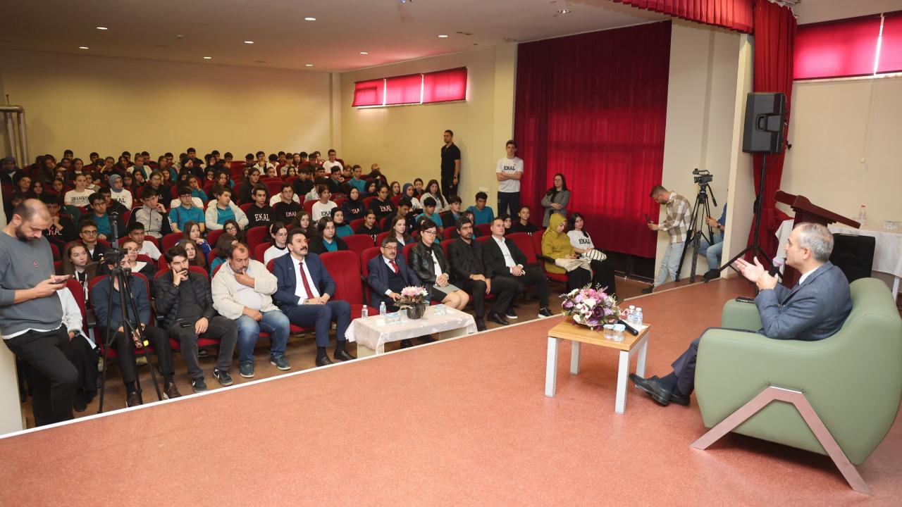 Başkan Çiftçi, “Sizler, bizim geleceğimizsiniz”