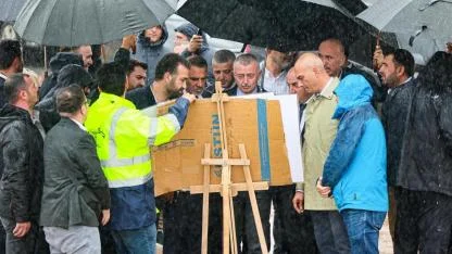 Büyükakın, sağanak yağış altında Darıca’da denetimlerde bulundu