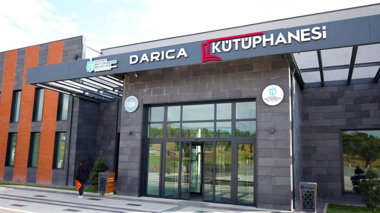 Büyükşehir’in kütüphanelerine yeşil bina sertifikası