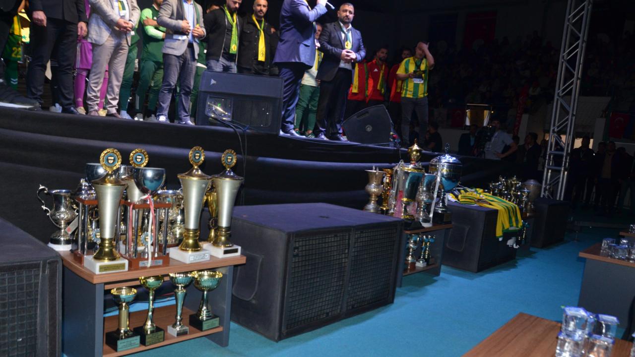 Darıca&#039;nın kupaları yeniden kulüp müzesinde!