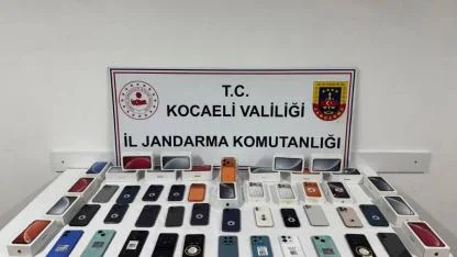 Dilovası’nda 2.5 milyon TL değerinde cep telefonları ele geçirildi!