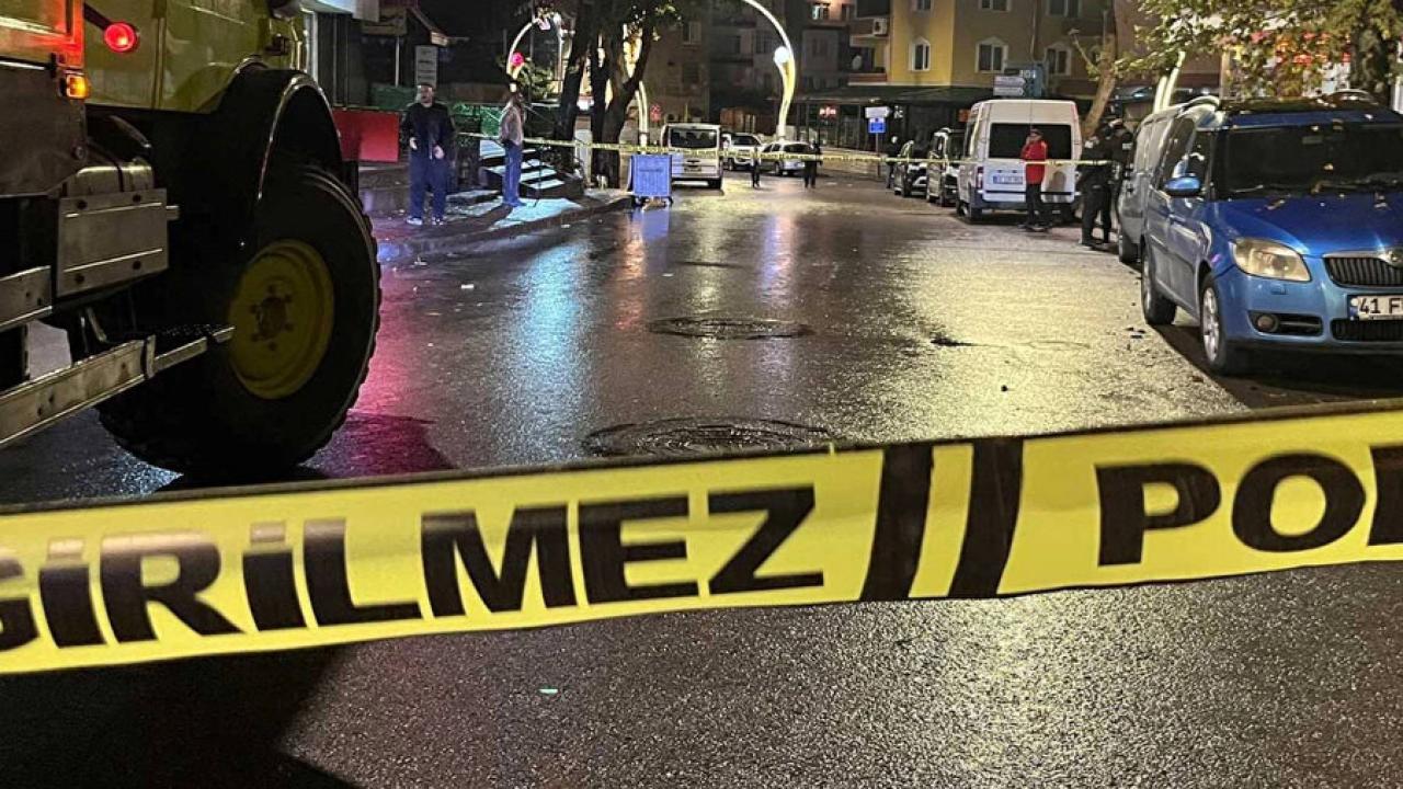 Jiletle çevresindekilere taşkınlık yaptı, tabanca ile öldürüldü