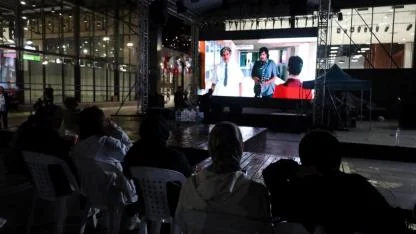Kitap Fuarı’nda sinema keyfi sürüyor