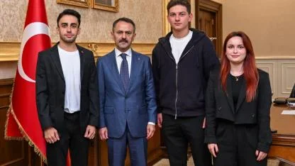 Kocaeli Üniversitesi Hukuk Fakültesi Öğrencilerinden Vali İlhami Aktaş’a Ziyaret