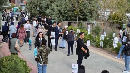 Kocaeli Üniversitesi’nde kitaplar dalından toplandı