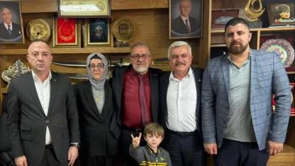 Orhan Bulut, ailesiyle birlikte MHP’ye katıldı