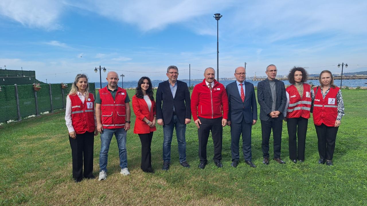 Türk Kızılayı, Çayırova Cam Tesisleri'nde basın mensuplarıyla bir araya geldi