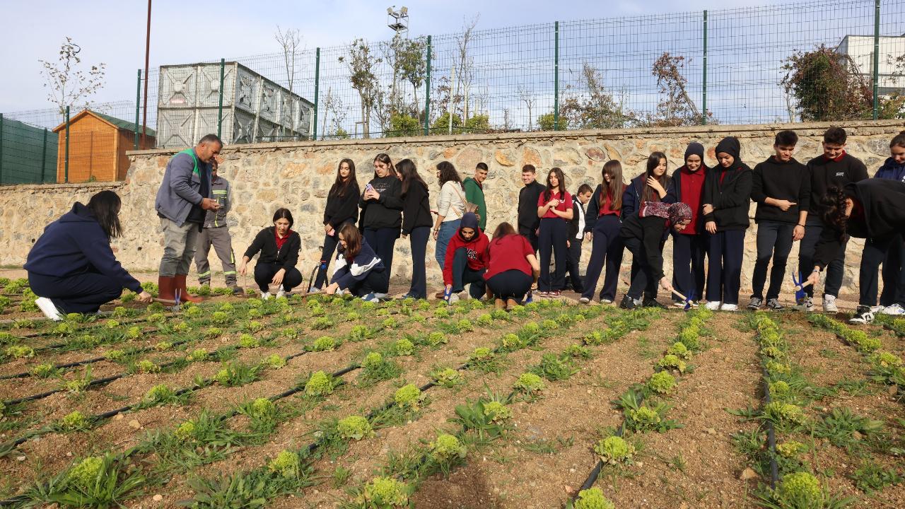 Bahçem Çayırova, Fevzi Çakmaklı öğrencileri ağırladı
