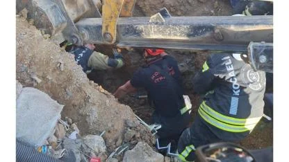 Çayırova'da toprak altında kalan işçi kurtarıldı