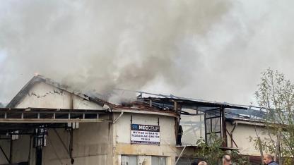 Çayırova'daki üretim tesisinde yangın