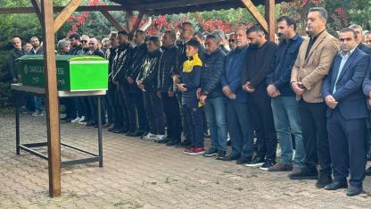 Cezaevindeki odasında ölü bulunan Thodex'in kurucusu Faruk Fatih Özer, Darıca’da toprağa verildi