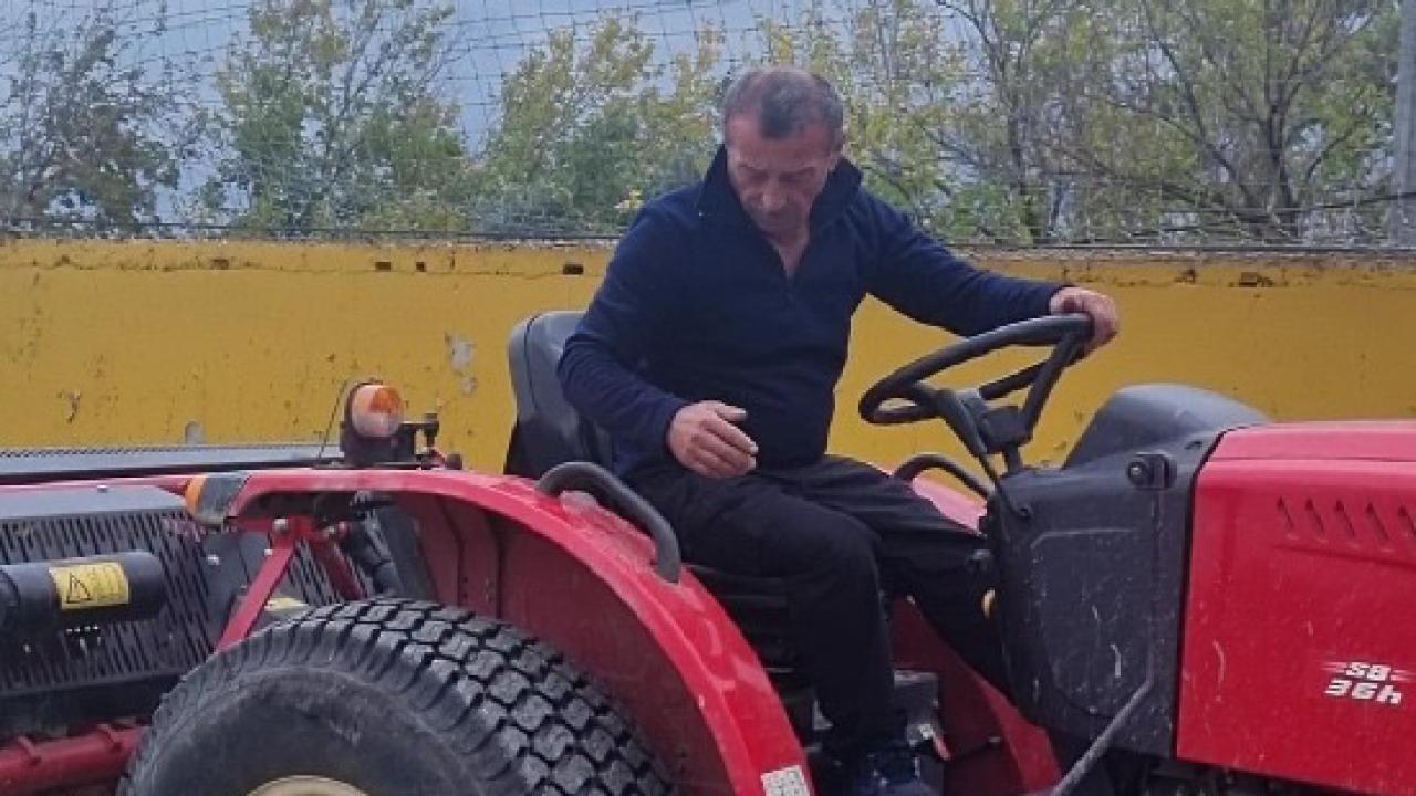 Darıca 15 Temmuz Stadyumu zemini bakıma alındı