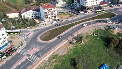 Gebze Dr. Zeki Acar Caddesi’ne dönel kavşak