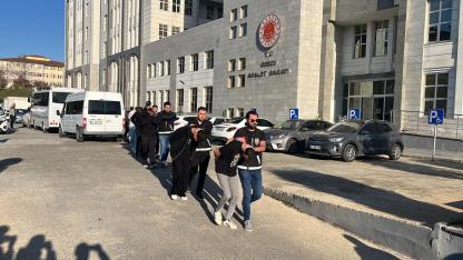 Kocaeli merkezli 10 ilde yapılan operasyonda yakalanan dolandırıcılık şüphelisinden 23’ü tutuklandı