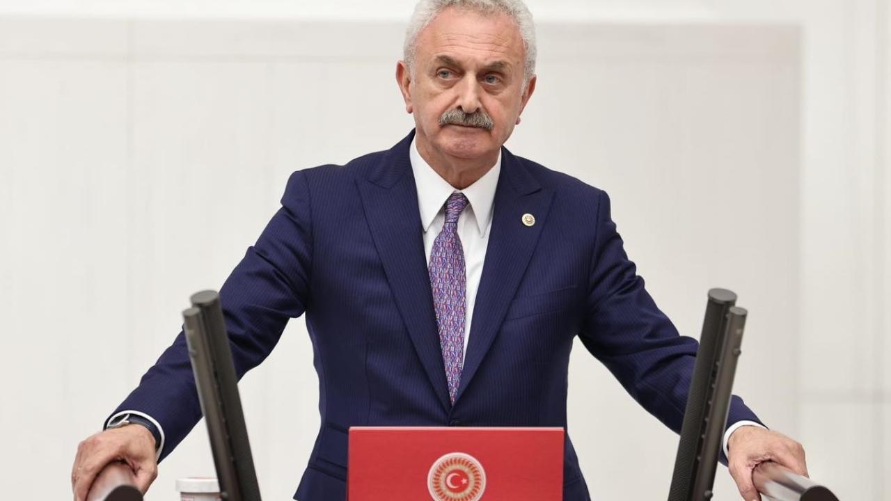 Nail Çiler, Sağlık Bakanı’na, Farabi’yi ve Çayırova’da yapımı devam eden hastaneyi sordu