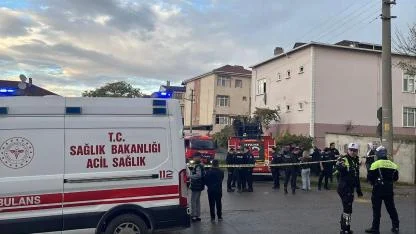 Alacağını alamadığını iddia edip, işçilerin kaldığı pansiyonu ateşe verdi