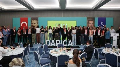 ŞAMPİYONLAR KUPALARINI ALDI