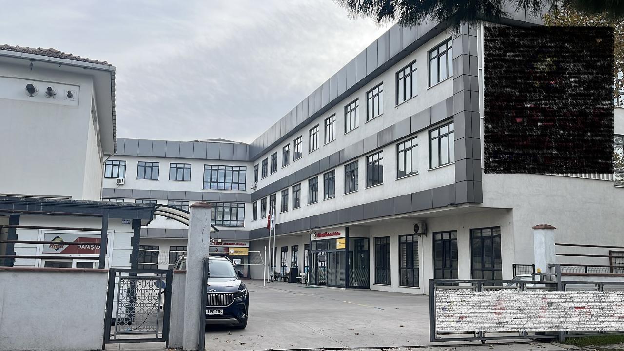 Tavuk yiyen 14 öğrenci, hastanelik oldu